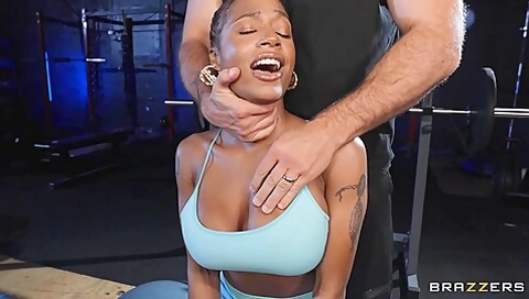 Gorgeous Ebony Stunner Horny Sex Video With Sarai Minx