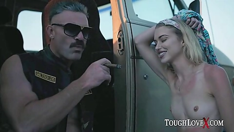 Yoga Blonde Chloe Cherry Dominated In Partybus