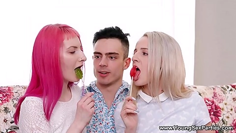 18yo Lovemaking Parties Han With Hanna Rey And Alien Fox