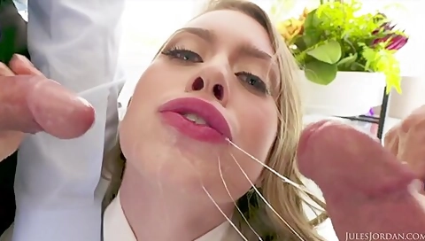 Filthy Rich, Steve Holmes And Jill Kassidy In Sucks Three Cocks At The Same Time