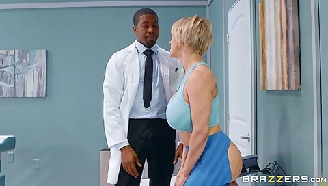 Dee Williams And Isiah Maxwell In Takes Massive Black Schlong In Her Bubb